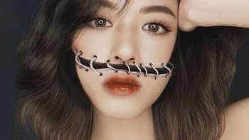 Ia menggunakan wajah dan tubuhnay sebagai kanvas untuk menciptakan ilusi optik yang bikin mata tertipu. (Foto: Instagram/hwajang.13)