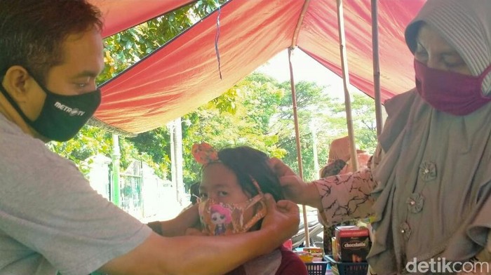 IJTI Cirebon Bagikan Masker untuk Anak
