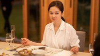 Sebelum berperan di Oh My Baby, Jang Nara juga pernah membintangi drama korea V.I.P. Begini momennya saat menikmati beragam makanan saat syuting drama tersebut. Foto: Instagram @nara0318