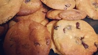 Tak hanya hobi kulineran, ternyata Jang Nara juga suka sekali bikin cookies. Beberapa cookies choco-chip ini terlihat lezat ya! Foto: Instagram @nara0318