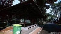 Saat dibuka kembali nanti, Ragunan melarang anak dan ibu hamil untuk berkunjung dalam periode ini.