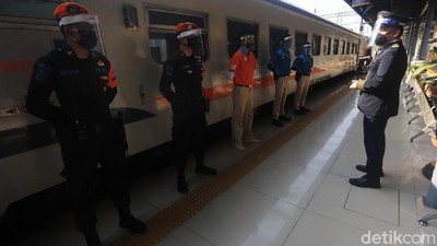 KAI Kembali Operasikan Kereta Jarak Jauh Reguler