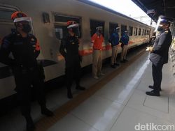 KAI Kembali Operasikan Kereta Jarak Jauh Reguler