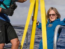 Perjalanan 10,8 Km ke Tempat Paling Dalam di Planet Bumi