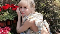 Beberapa netizen bahkan menyebut, Momo juga kaget dengan suaranya sendiri di acara tersebut. Dok. Instagram/twicetagram