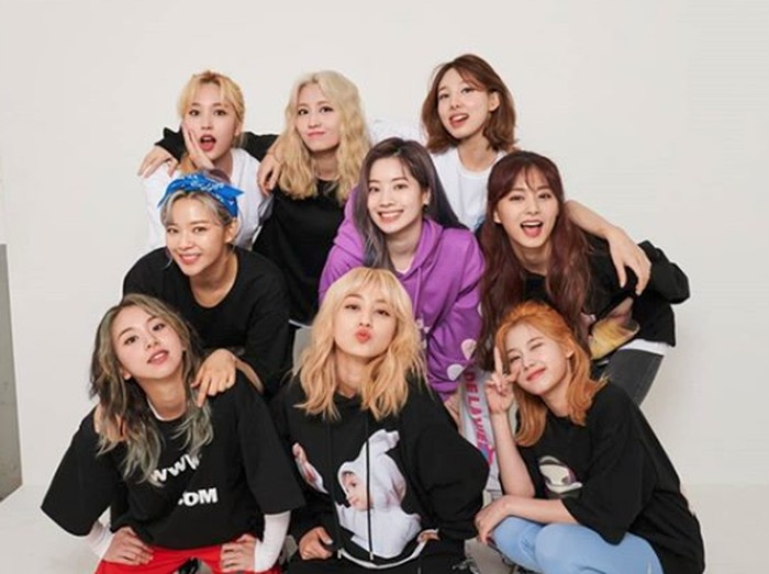 Momo TWICE Momo TWICE