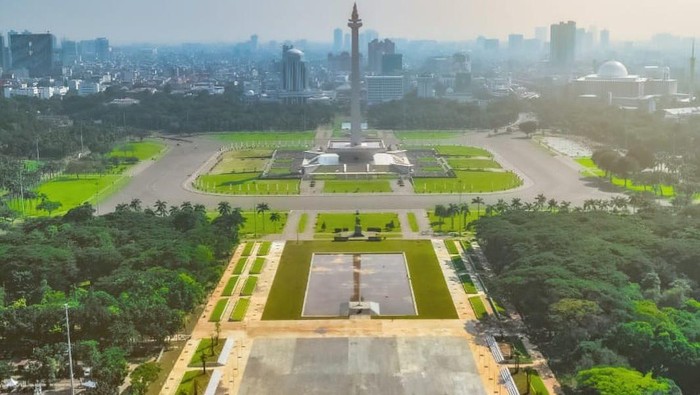 Potret Monas terbaru.