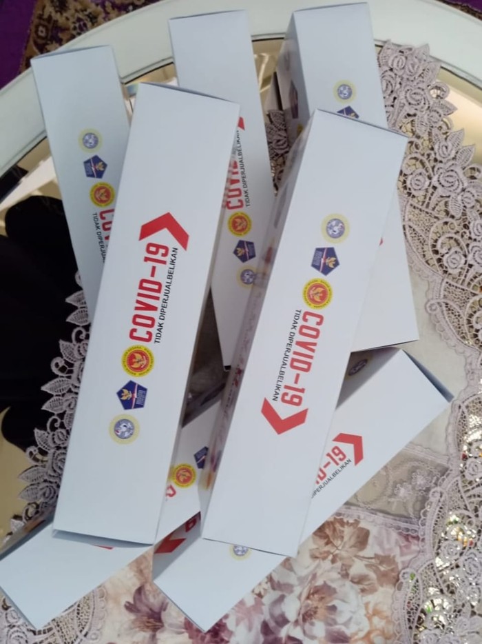 Tim peneliti Universitas Airlangga Surabaya menemukan lima kombinasi obat penawar COVID-19. Kelima obat ini langsung bisa digunakan karena telah tersedia di pasaran.