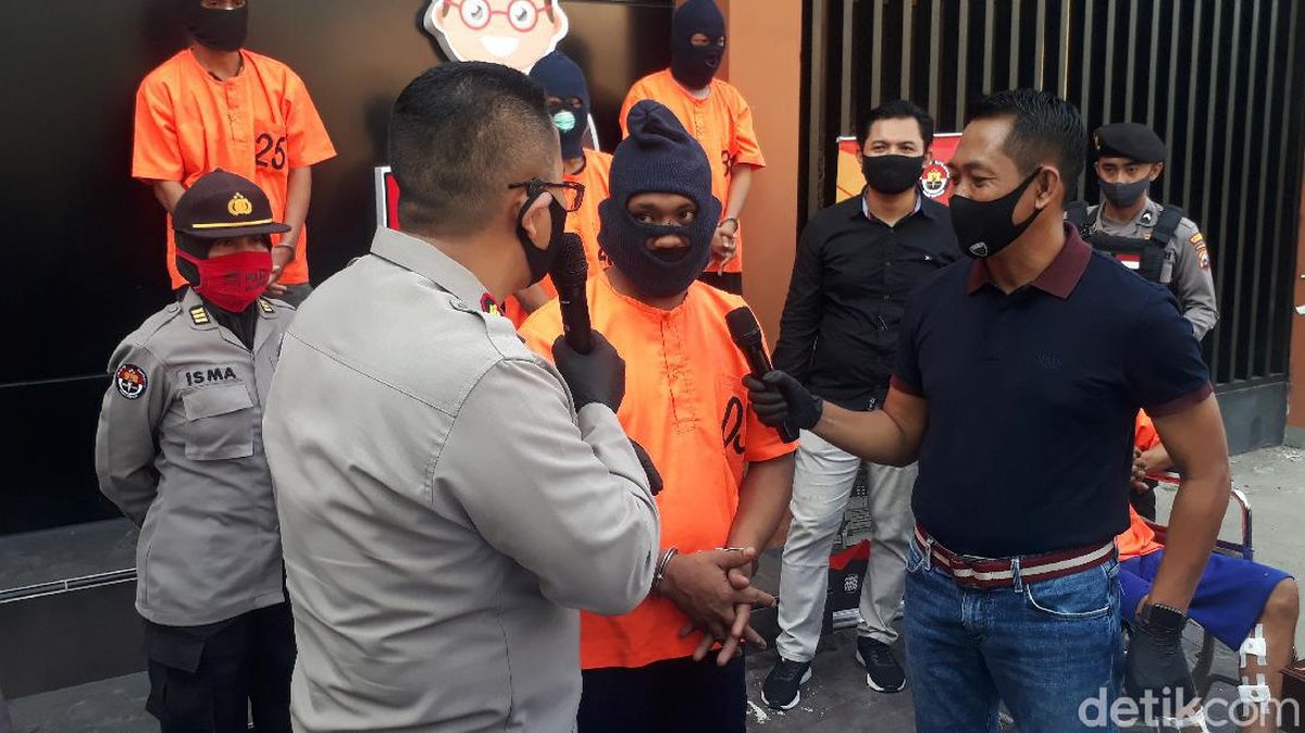 Yalangoch ayollar oyinlar