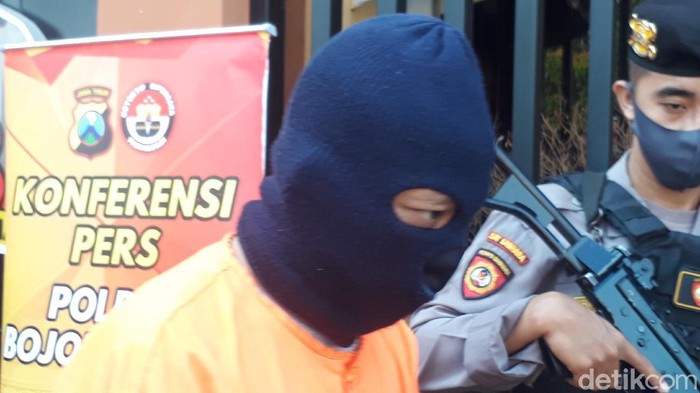 Oknum guru honorer di Bojonegoro yang menyetubuhi 3 model dijerat pasal berlapis. Yakni tentang pornografi, pemerkosaan hingga perlindungan anak.