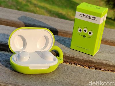 Unboxing Enco W11 Edisi Toy Story, Imut dan Nggak Mahal