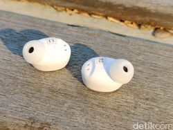 Unboxing Enco W11 Edisi Toy Story, Imut dan Nggak Mahal