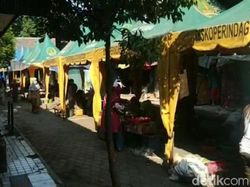 Pasar di Kota Pasuruan Jalankan New Normal, Pedagang Diwajibkan Jaga Jarak