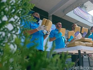 3 Pengedar 15 Kg Ganja yang Dikirim via Logistik Dibekuk