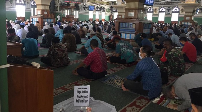 Persiapan Masjid Al Azhar gelar salat Jumat kedua di masa transisi PSBB DKI