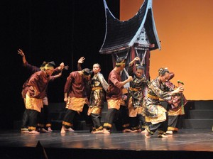 Sajian Akar Budaya Melayu Mak Jogi Diputar Streaming