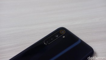 Kamera utamanya berukuran 48 MP. Foto: Adi Fida Rahman/detikINET