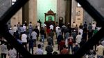 Momen Ribuan Jemaah Salat Jumat di Masjid Raya Bandung