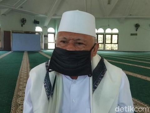Salat Jumat di Masjid Agung An-Nuur, Kabupaten Magelang, Jumat (12/6/2020).
