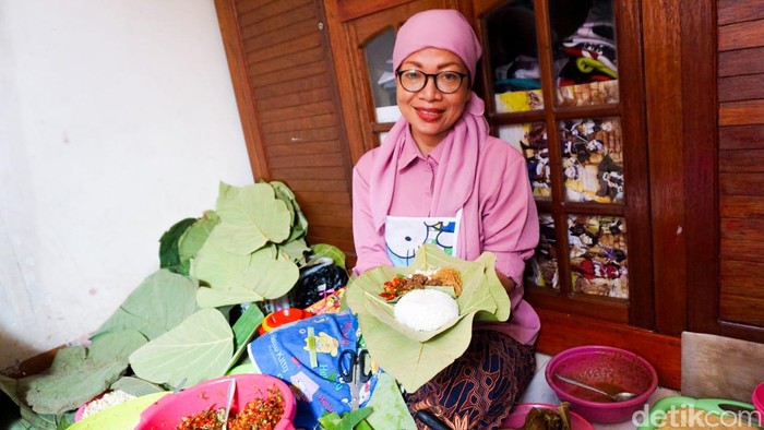 sego berkat Sego Berkat khas Wonogiri Bu Murni