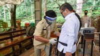 Prosedur atau protokol kesehatan tetap harus diterapkan, khususnya pada saat kawasan wisata alam ini mulai dibuka kembali sebagai bentuk New Normal yang harus ditepati (dok Humas KLHK)