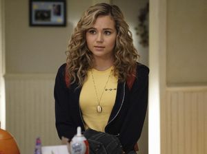 Ini yang Bikin Serial TV DC Universe Stargirl Beda dari Supergirl