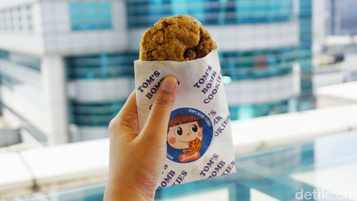 Toms Bomb Cookies Soft Cookies dari Toms Bomb Cookies