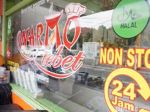 Cara Baru Makan di Warteg Era New Normal