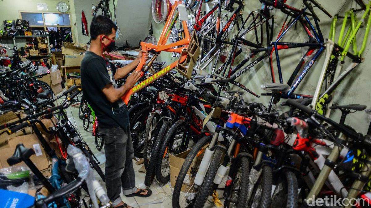Realita Pedagang Sepeda Cuma Laris Setahun Barang Over Supply
