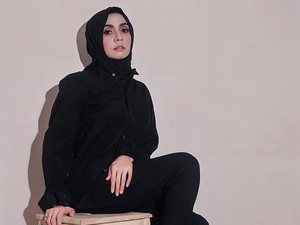 Penyanyi Ini Panen Hujatan sampai Merasa Stres Setelah Pilih Lepas Hijab