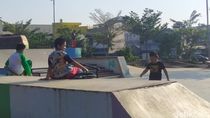 Banyak Anak Tak Bermasker Main di Skate Park RTH Kalijodo