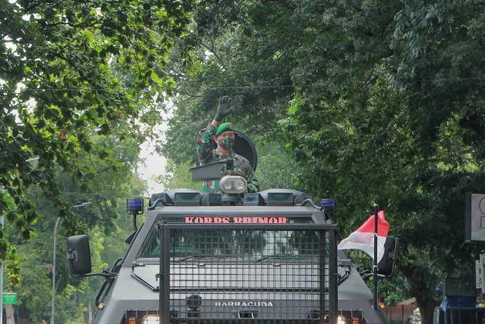 Apel Kebesaran untuk Rayakan Kenaikan Pangkat Danrem 162/WB oleh Polda NTB