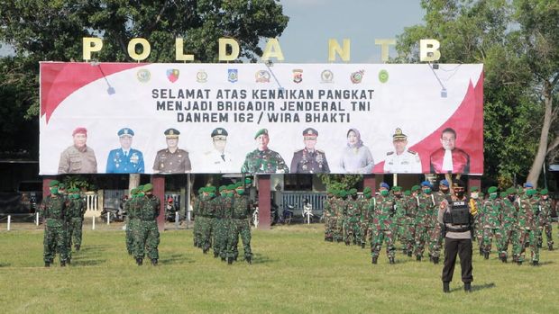 Apel Kebesaran untuk Rayakan Kenaikan Pangkat Danrem 162/WB oleh Polda NTB