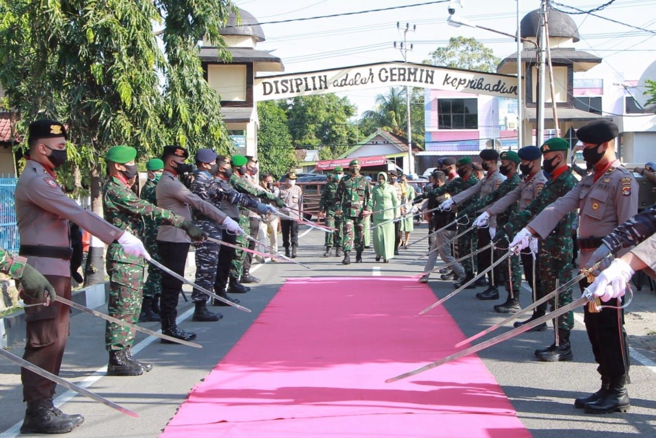 Apel Kebesaran untuk Rayakan Kenaikan Pangkat Danrem 162/WB oleh Polda NTB