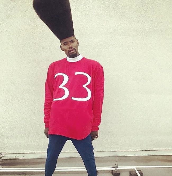 Benny sendiri punya cara khusus dalam merawat rambutnya. Dia membuat sampo sendiri dengan bahan-bahan natural. Foto: dok. Instagram @bennyharlem