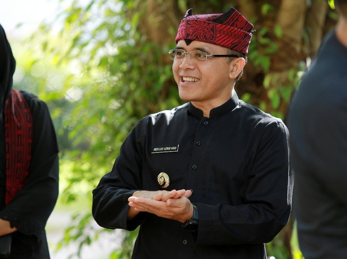 Bupati Anas