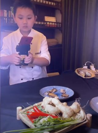Chef CIlik Jago Masak dan Edit Video