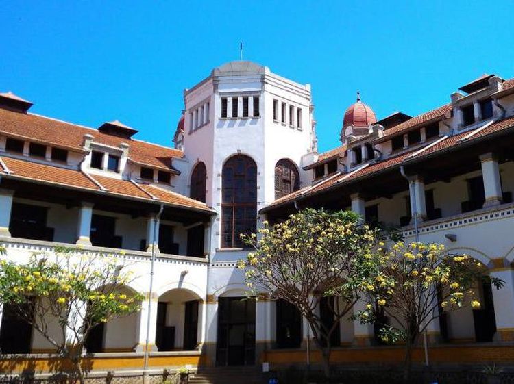 Megahnya Lawang Sewu, Bikin Rindu