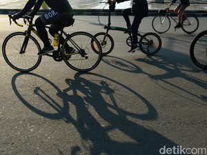 Viral Disebut Harus Pakai Paspor, Begini Aturan Pesepeda Masuk PIK 2