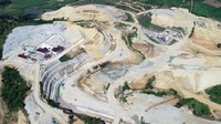 River Diversion ini menjadi tahap awal dari dimulainya pekerjaan penggalian pondasi tubuh bendungan.⁣