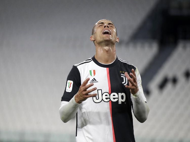 Saat Ronaldo Gagal Eksekusi Penalti ke Gawang AC Milan