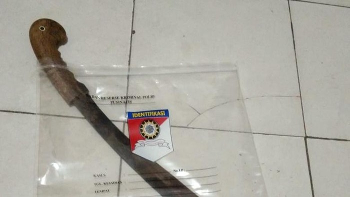 Barang Bukti yang Disita Polisi Terkait Pembunuhan Sadis 2 Bocah di Luwu Utara
