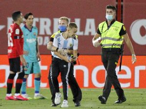 Nekat Banget! Fan Messi Susupi Laga Mallorca Vs Barcelona