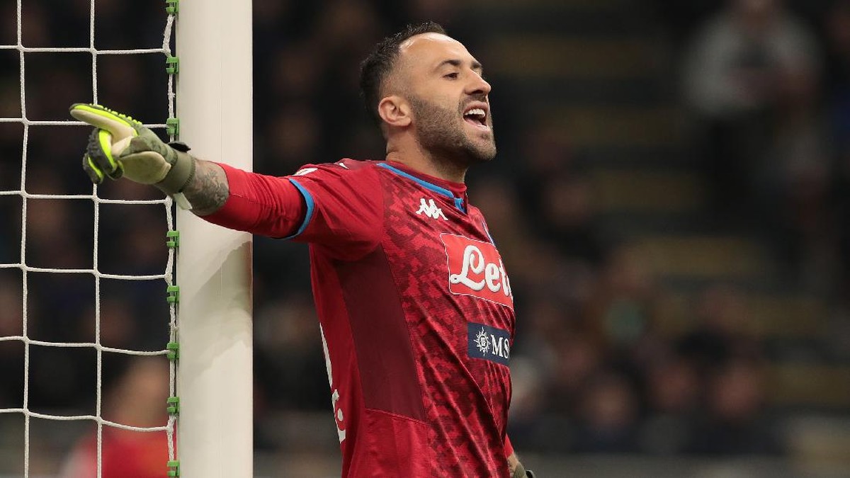 David Ospina tampil top saat melawan Inter Milan. (Foto: Getty Images/Emilio Andreoli)