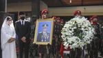 Momen Jenazah Pramono Edhie Diberangkatkan ke TMP Kalibata