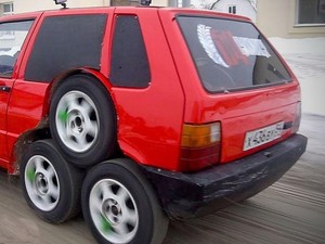 Terinspirasi dari Bandung, Fiat di Rusia Ini Dimodifikasi Pakai 8 Roda