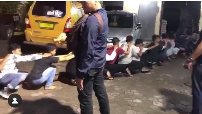 Para remaja geng motor yang diamankan Polsek Deli Tua (Dok. IG Polsek Deli Tua)