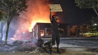 Unjuk rasa yang berujung rusuh kembali terjadi di Atlanta, Amerika Serikat, Sabtu (13/6) waktu setempat.