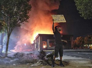 Terjadi Lagi! Ribuan Warga AS Demo Penembakan Pria Kulit Hitam