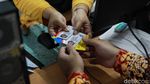 Antrean di Gerai Samsat Lippo Mall Puri Padat